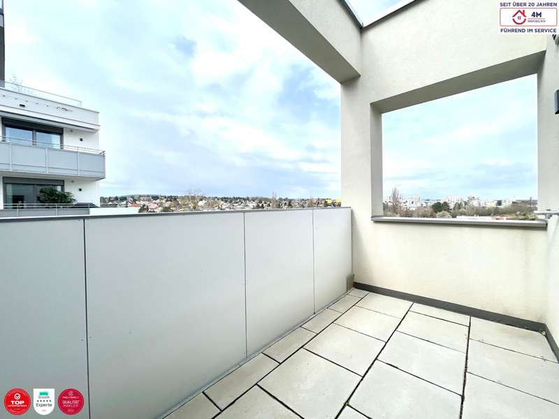 BALKON - Ferienwohnung Wien - Bild 2 von 12 Ferienwohnung in 1230 - 2