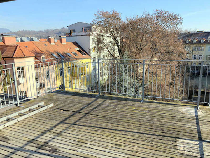 Wohnzimmer mit Balkon - Bild 40 von 73 Maisonette in 8010 - 40