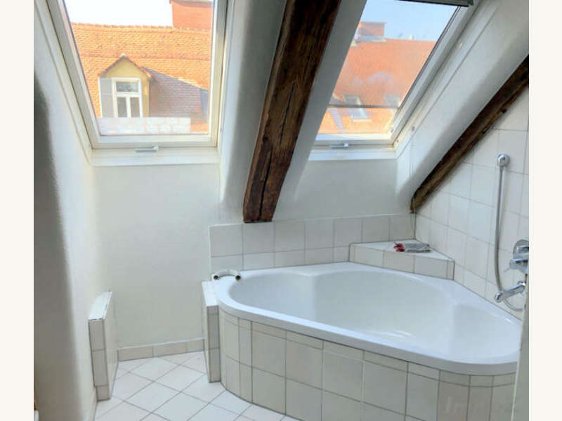 Treppe von der Essküche ins DG - Bild 67 von 73 Maisonette in 8010 - 67