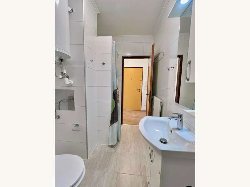 Dachgeschosswohnung in 8010  - 9