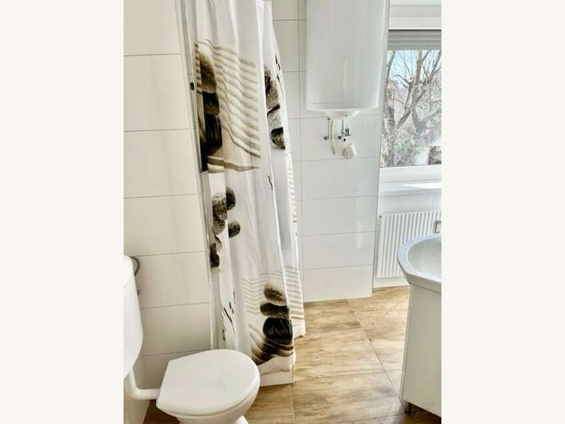 Bad mit WC, Dusche... - Bild 4 von 9 Mietwohnung in 8010 - 4