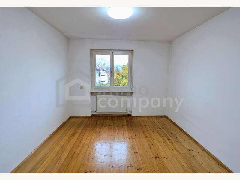 Schlafzimmer 2 / Arbeitszimmer - Bild 4 von 18 Mietwohnung in 6850 - 4