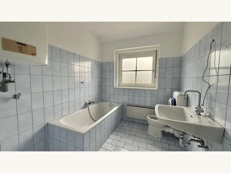 Dachgeschosswohnung in 9400  - 3