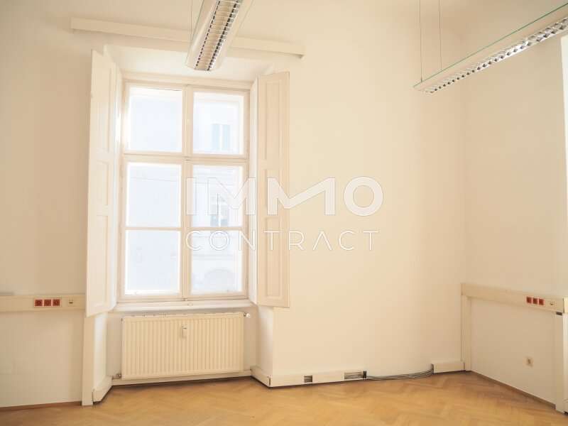 Büro/Praxis in 8010  - 7