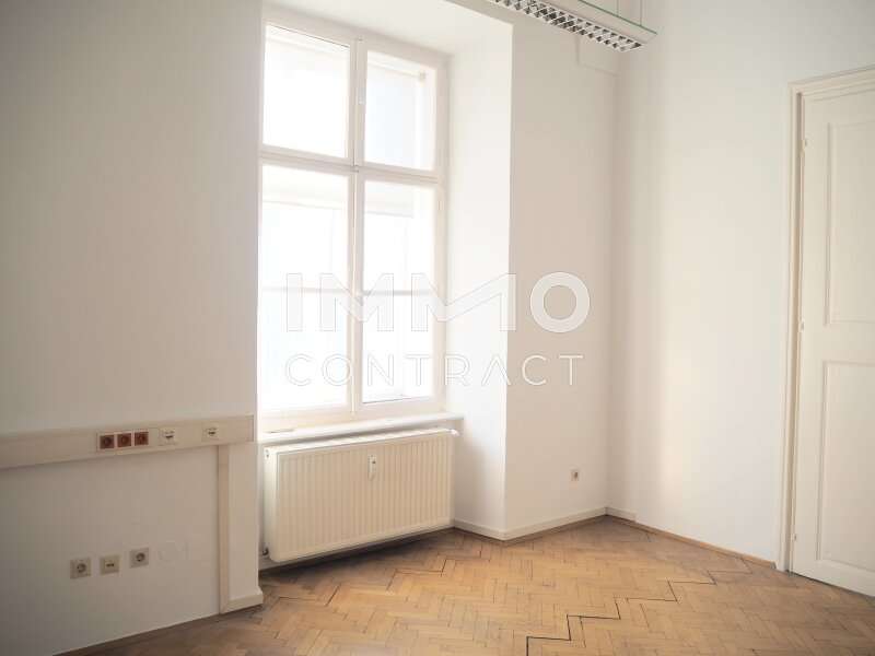 Büro/Praxis in 8010  - 11