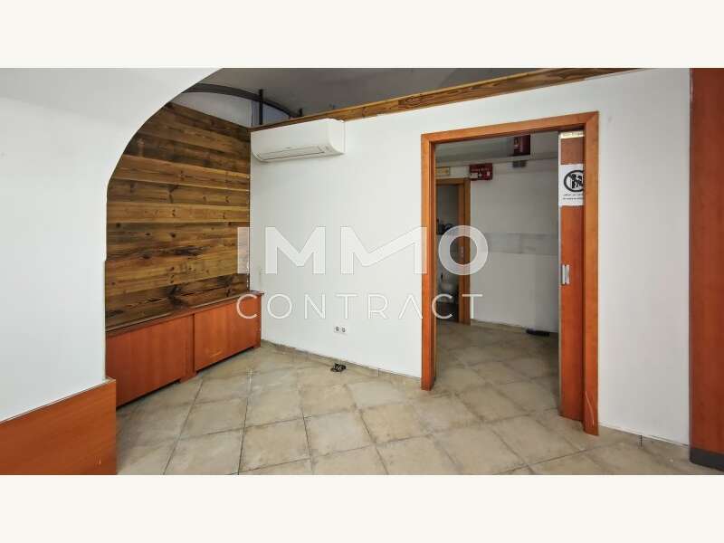 Geschäftslokal in 9900  - 2