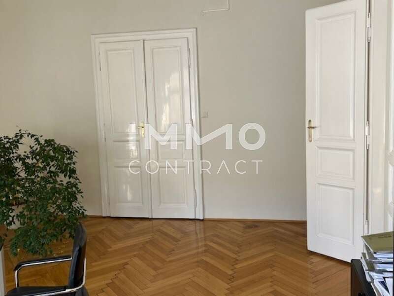 Büro/Praxis in 8010  - 5