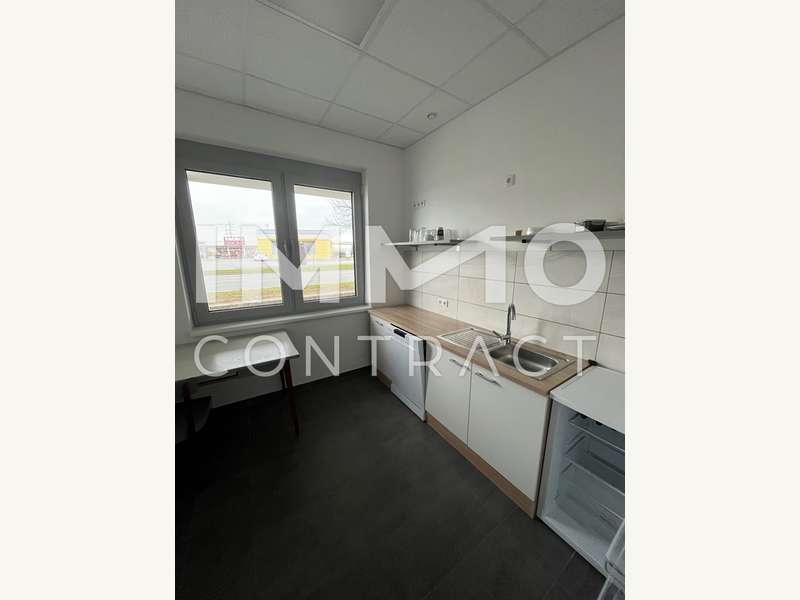 Halle in 7132  - 10