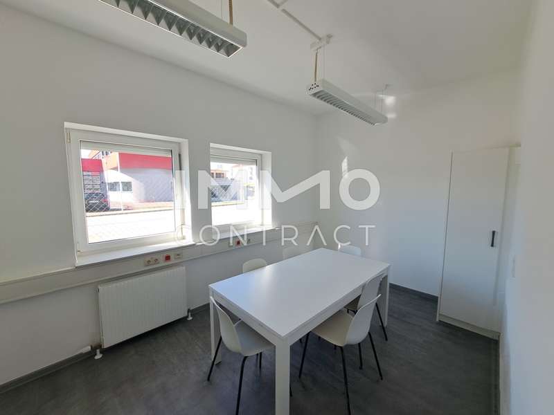 Büro in 4481  - 8