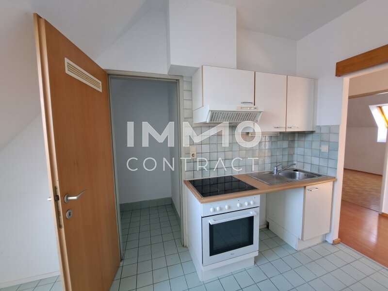 Dachgeschosswohnung in 8010  - 10