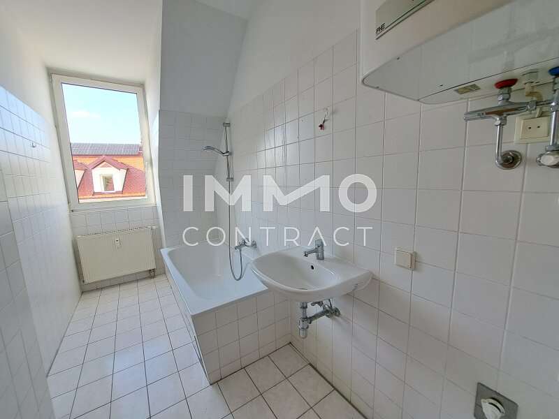Dachgeschosswohnung in 8010  - 12