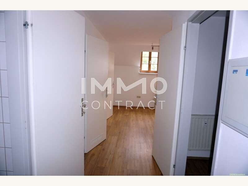 Dachgeschosswohnung in 4400  - 9