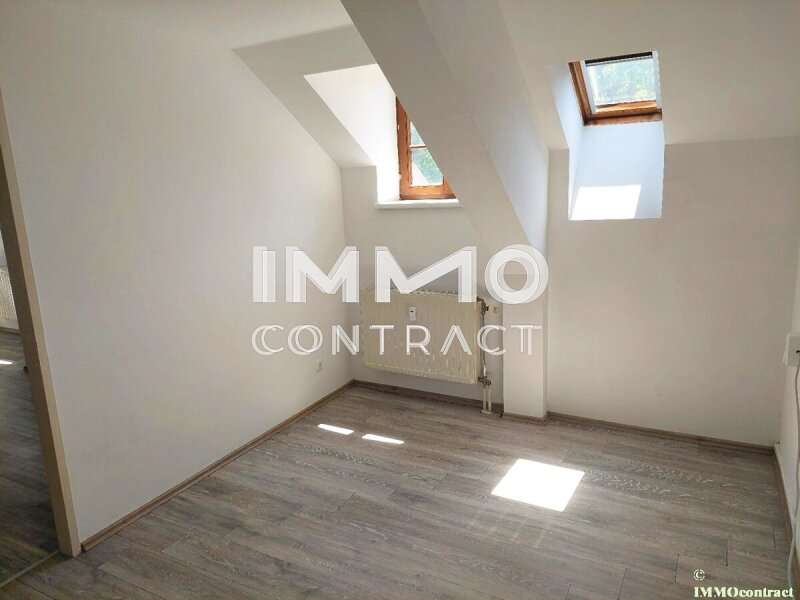 Dachgeschosswohnung in 4400  - 6