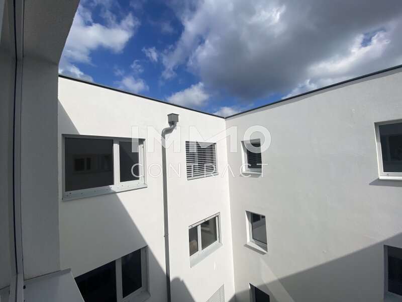 Innenhof - Dachgeschosswohnung Wien - Bild 6 von 14 Dachgeschosswohnung in 1110 - 6