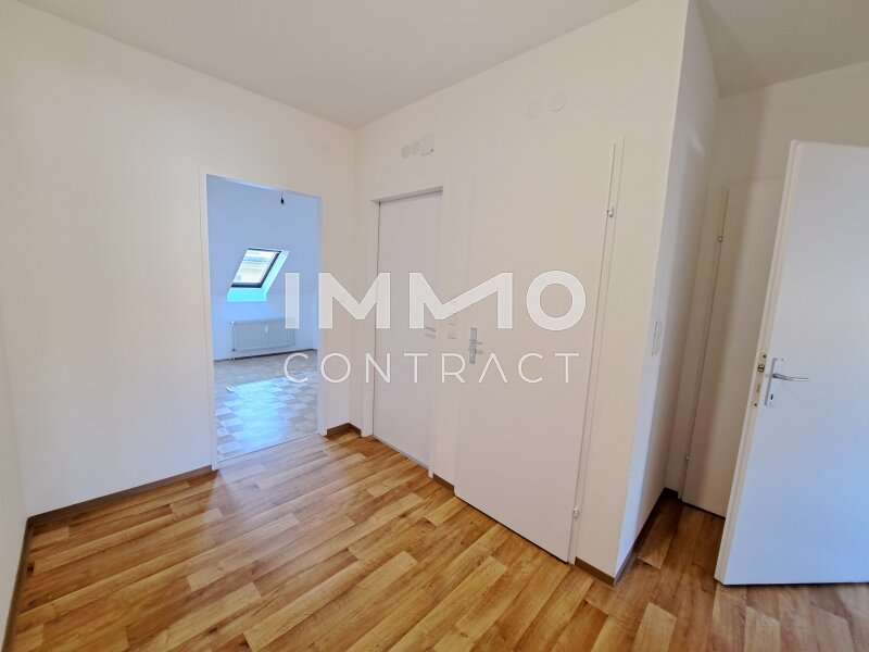 Dachgeschosswohnung in 8010  - 10