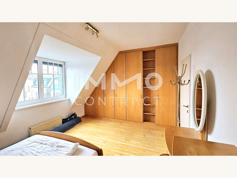 Dachgeschosswohnung in 2500  - 9