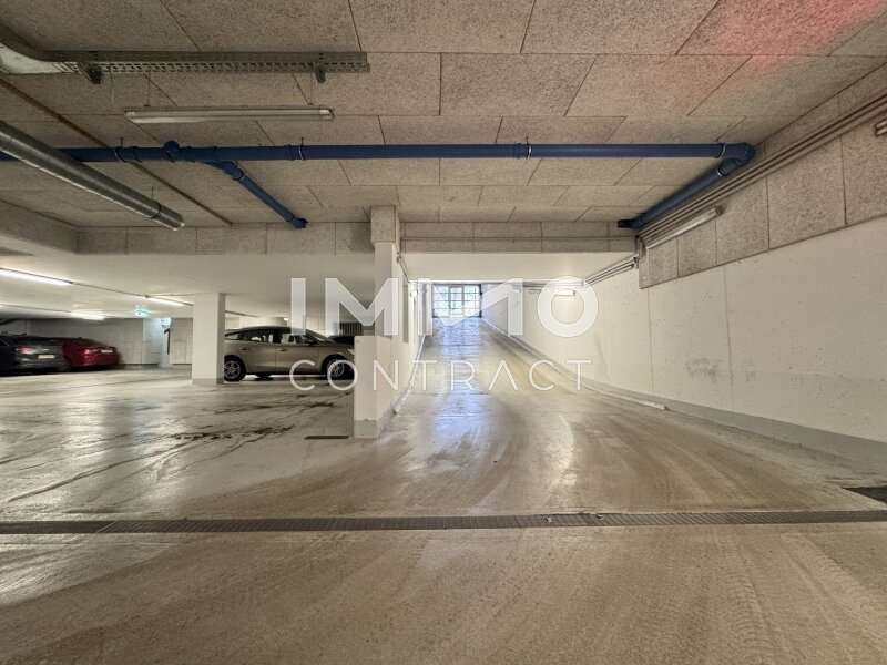 Einfahrt - Tiefgaragenstellplatz Wien - Bild 4 von 7 Tiefgaragenstellplatz in 1220 - 4