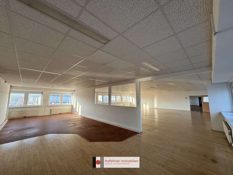 Büro/Praxis in 2351  - 9