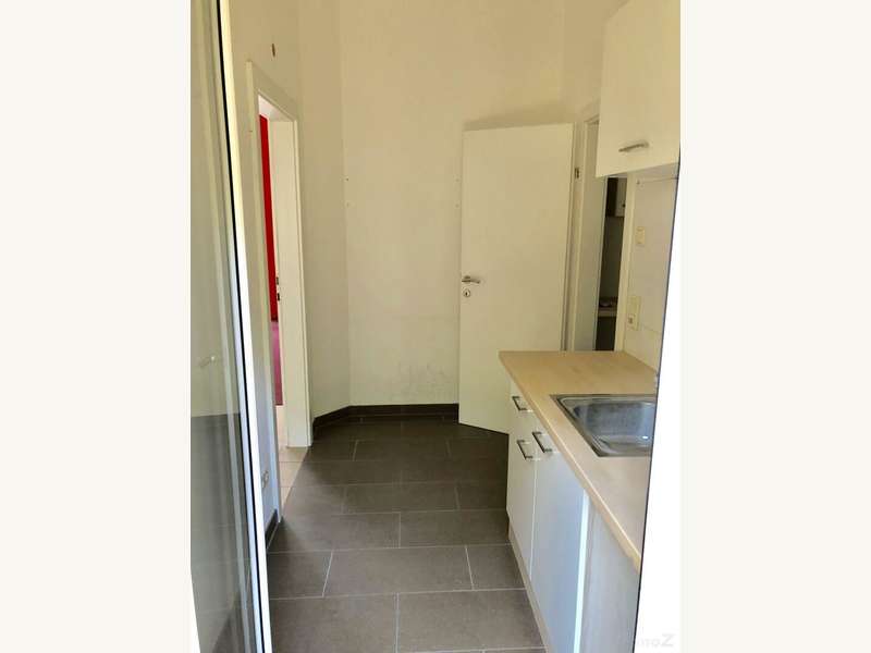 Einzelhandel in 8045  - 5