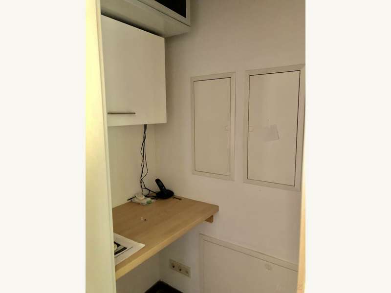 Einzelhandel in 8045  - 9