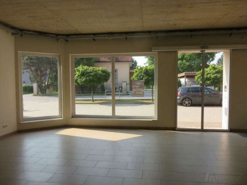 Einzelhandel in 8045  - 17