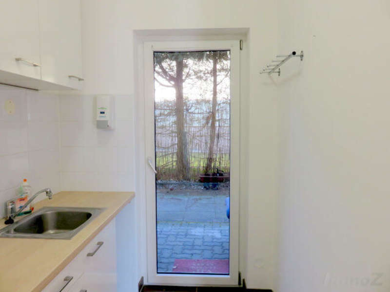 Küche mit Ausgang in den Garten/Terrasse - Bild 7 von 11 Einzelhandel in 8045 - 7