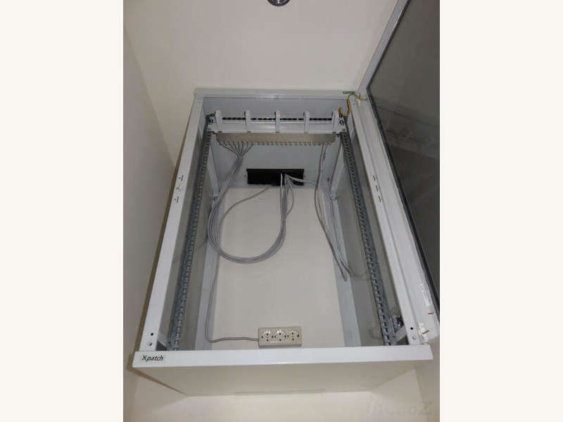 Kommunikationsverteiler - Bild 11 von 11 Einzelhandel in 8045 - 11