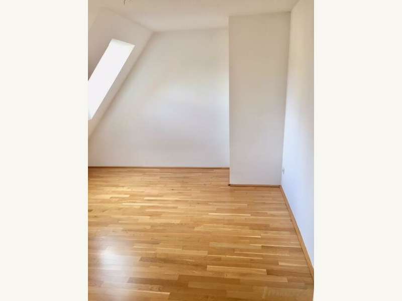 Dachgeschosswohnung in 8010  - 7