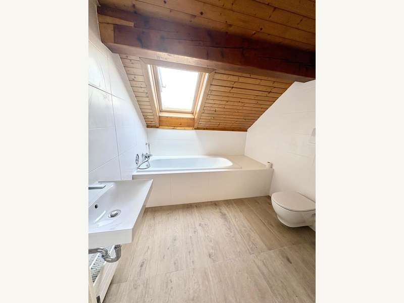 Dachgeschosswohnung in 8043  - 9