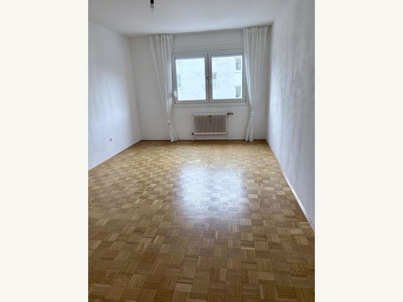 Zimmer strassenseitig - Bild 10 von 24 Mietwohnung in 8010 - 10