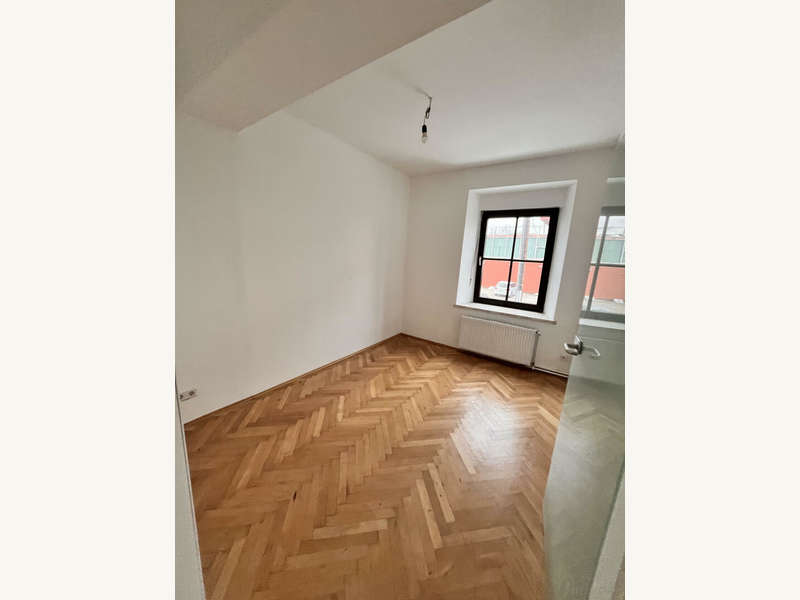 Mietwohnung in 8042  - 10