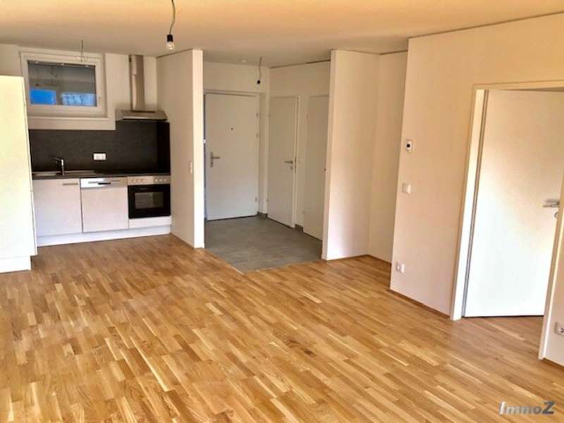 Blick Richtung Küche und Vorraum - Bild 10 von 16 Mietwohnung in 8052 - 10