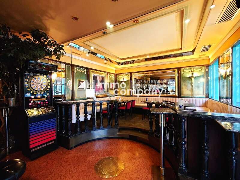 Cafe in 1100  - 1
