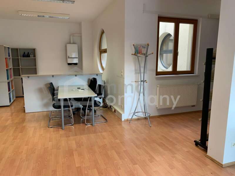 Büro in 7100  - 3