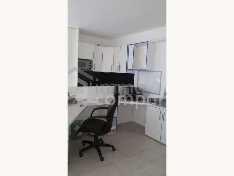 Büro/Praxis in 2700  - 5