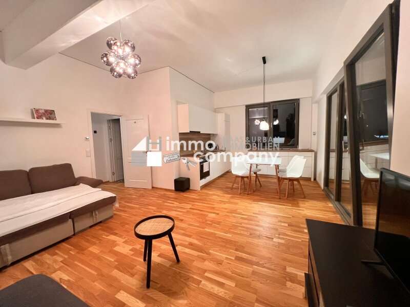 Dachgeschosswohnung in 2700  - 2
