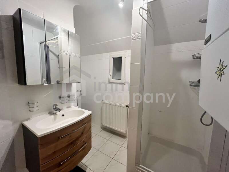 Mietwohnung in 2700  - 5