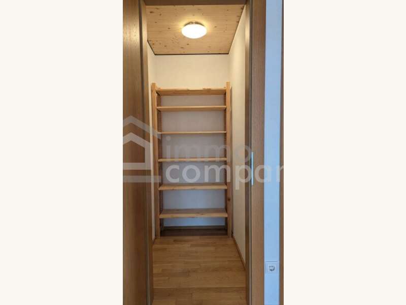 Dachgeschosswohnung in 6840  - 12