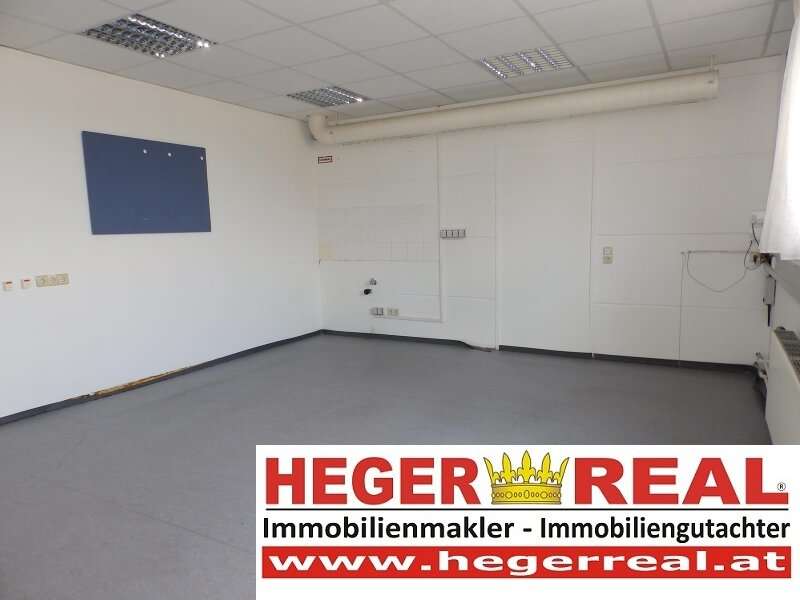 Einzelhandel in 2700  - 8