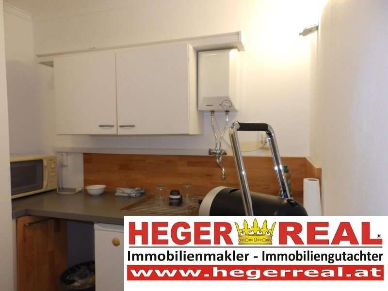 Einzelhandel in 2700  - 9