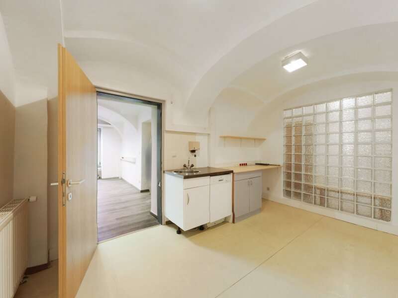 Büro/Praxis in 8160  - 4