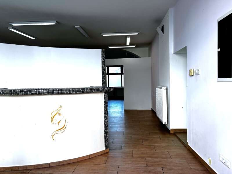 Büro/Praxis in 8490  - 2