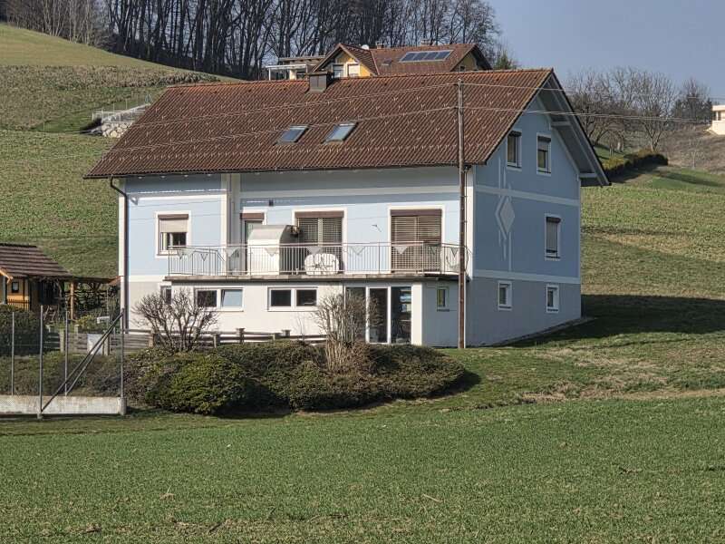 Dachgeschosswohnung in 8083  - 1