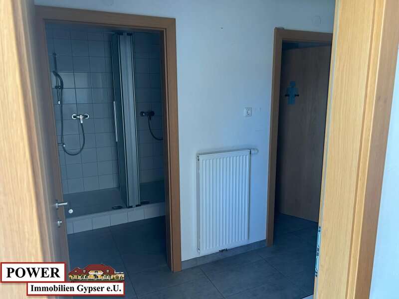 Praxisfläche in 5231  - 3