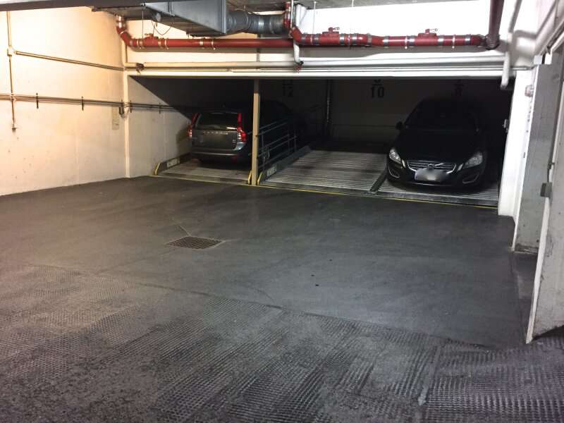 Doppelgarage in 1050  - 2