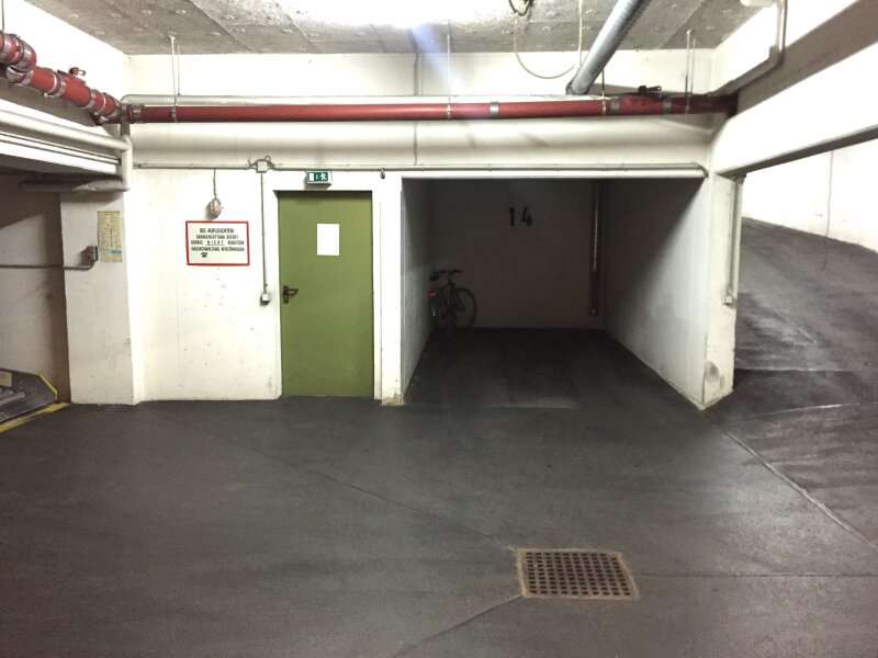 Doppelgarage in 1050  - 5