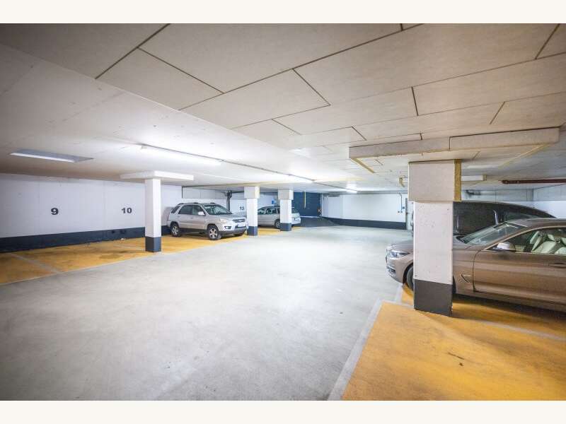 Tiefgarage in 1160  - 2