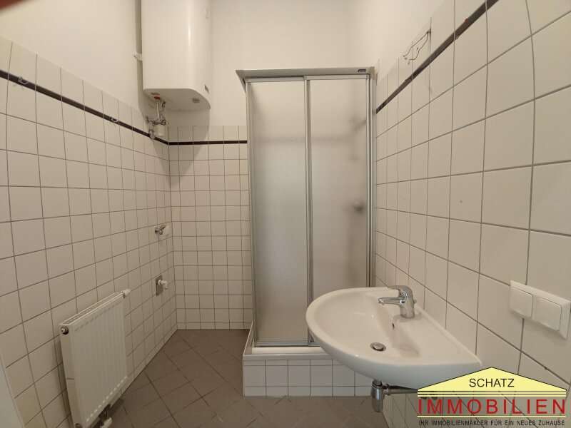 Badezimmer - Bild 6 von 13 Mietwohnung in 2564 - 6