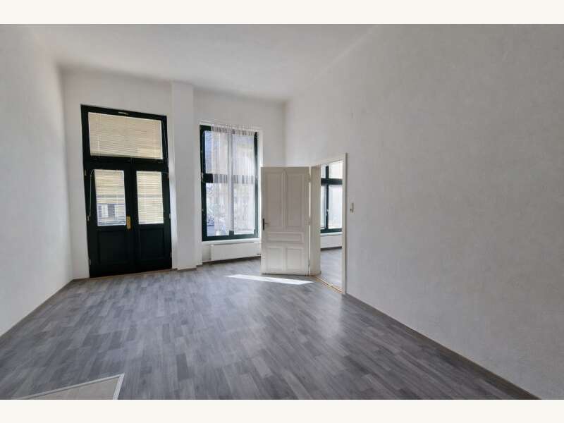 Eingang Raum 1 - Bild 1 von 5 Büro/Praxis in 2460 - 1