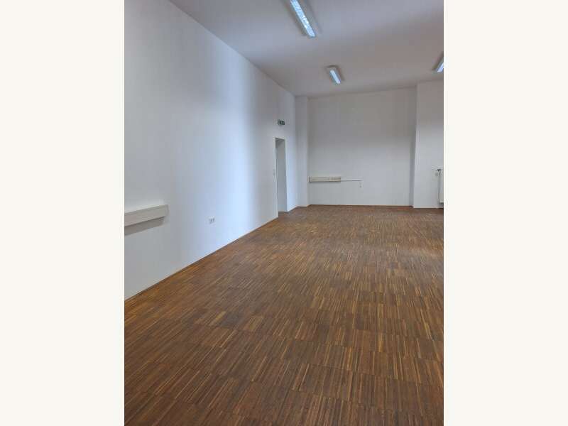 Büro/Praxis in 2630  - 8